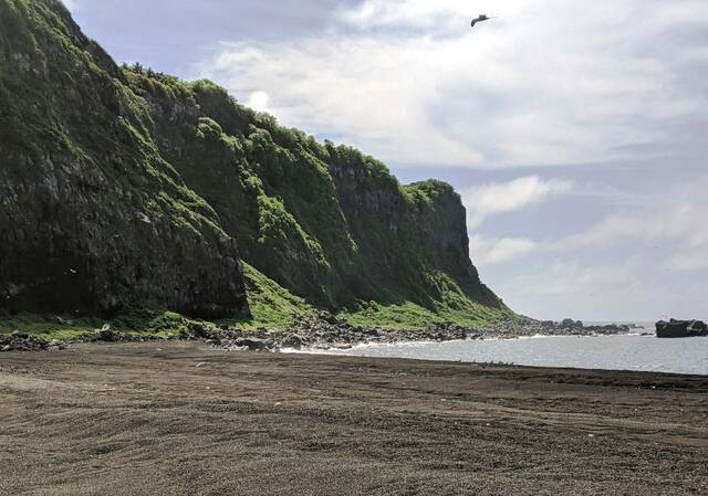 数字高度图展示Hunga Tonga-Hunga Ha＇apai火山的戏剧性变化