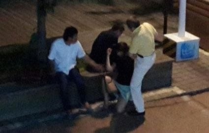 青岛女子醉酒遭性侵 疑被路人当街轮流猥亵图片视频曝光