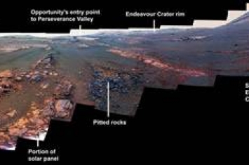 NASA火星探测车机遇号“殉职”前所拍 火星全景图令人惊叹