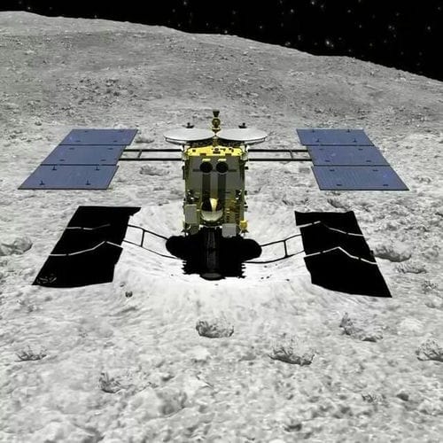 “隼鸟2号”撞击小行星：陨石坑如公交车般大小