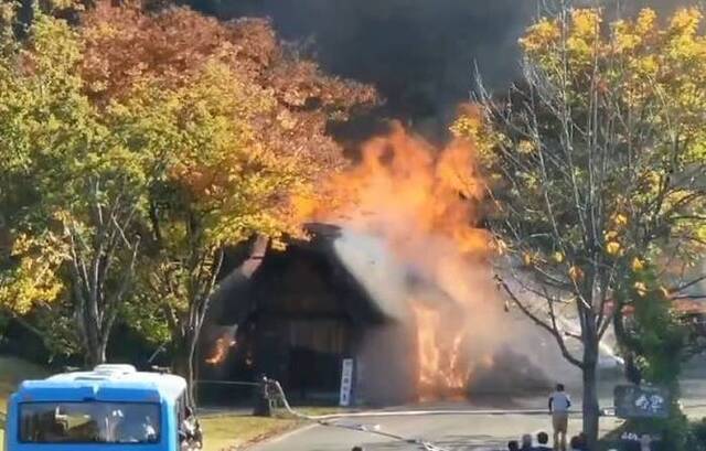 日本另一个被称为世界遗产的著名景点“合掌村木屋”也传出火灾