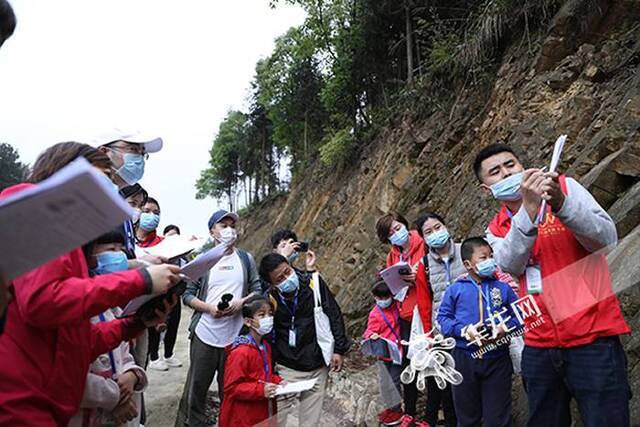 第51个世界地球日：举办“穿越重庆山脊-寻找沧海桑田的地质秘密”科普活动