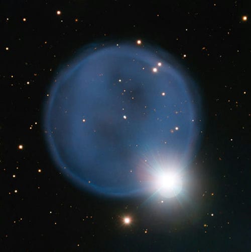 太空钻戒：行星状星云PN A66 33（Abell 33）