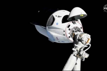 美国太空探索技术公司(SpaceX)：前往国际空间站的“龙”货运飞船的发射推迟到5月1日