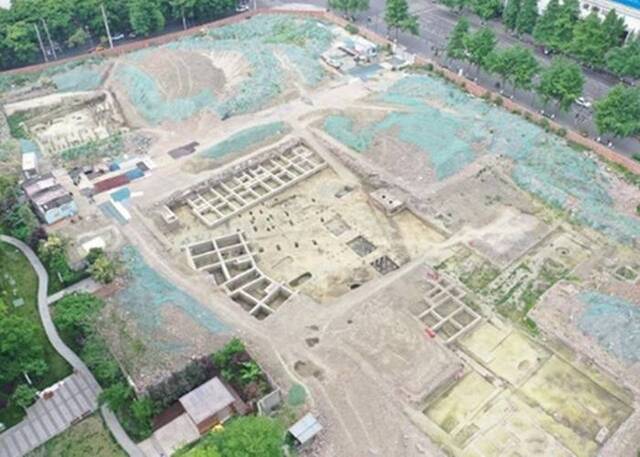 四川省成都市发现明代建筑遗址 出土龙凤纹琉璃构件