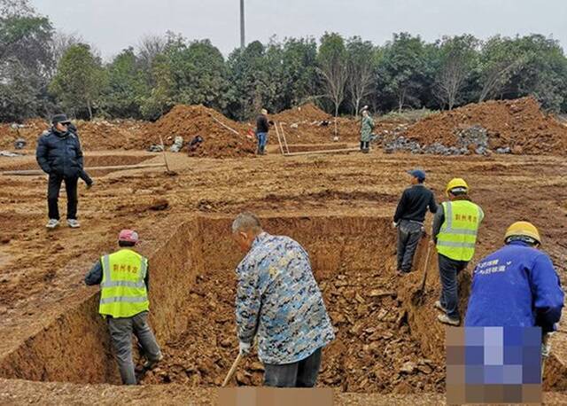 湖北园博园主场馆工地发掘出大量东周楚墓及珍贵文物